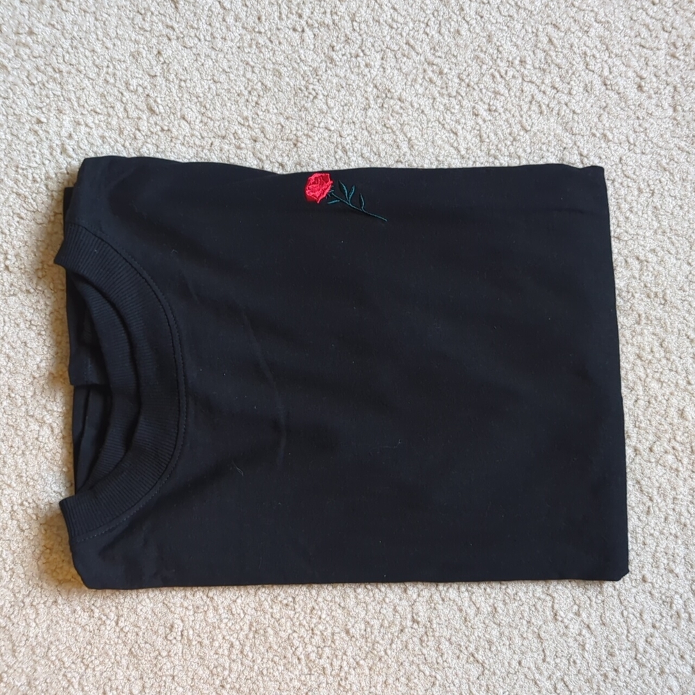 Wild fable long sleeve t-shirt